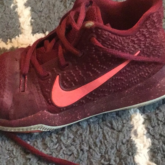 Kyree Irving Nike’s - Picture 4 of 4